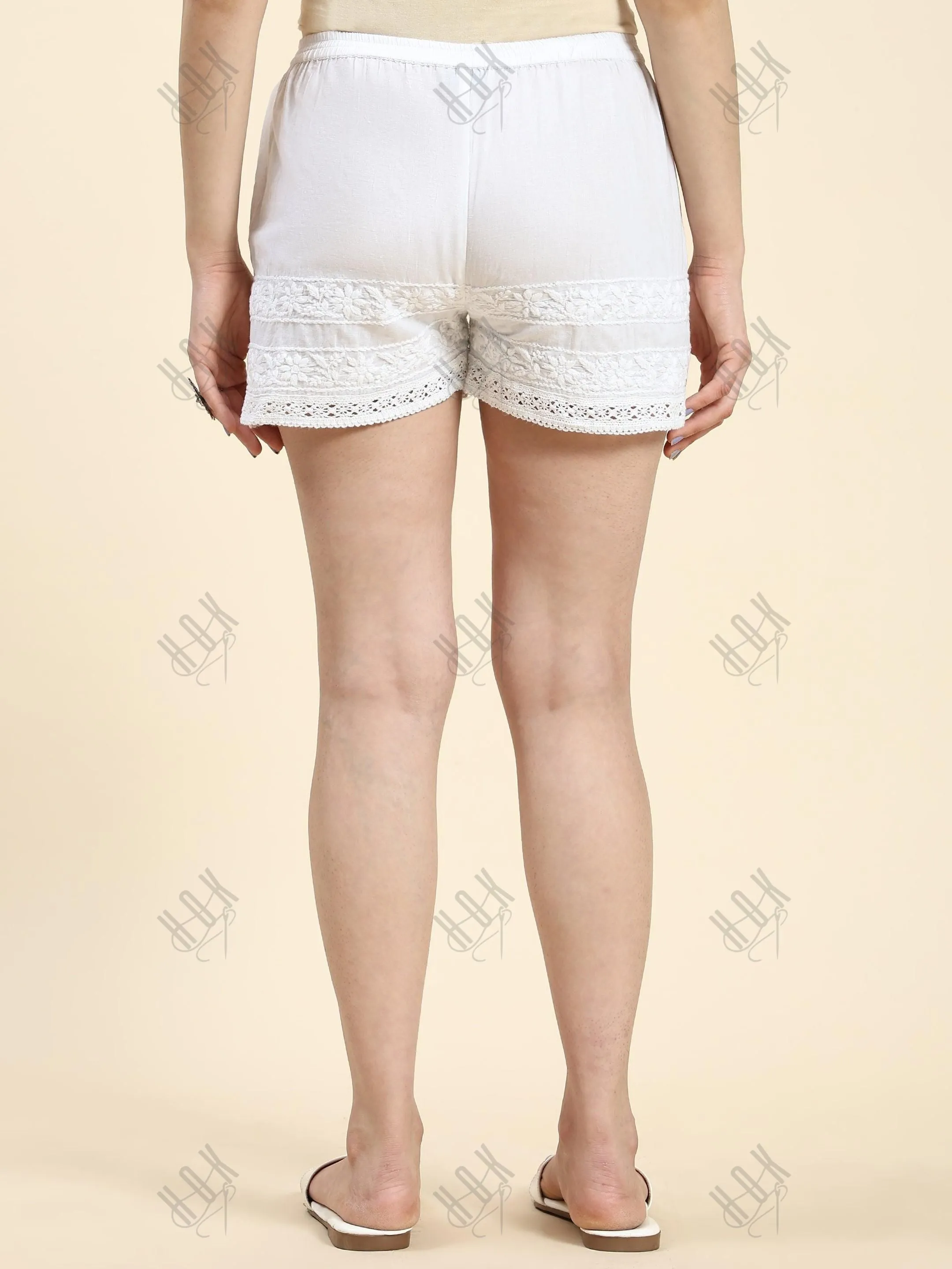 Samma Chikankari Shorts - White